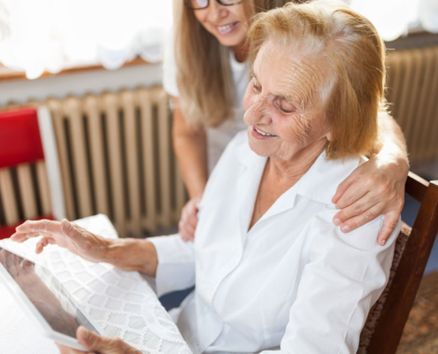 Profesionales Sanitarios al servicio de la residencia de ancianos